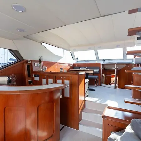 Botel Yacht Evasion - Bateau Insolite