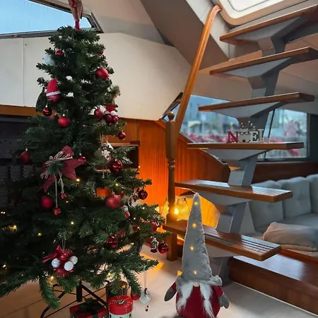 Botel Yacht Evasion La Rochelle - Bateau Insolite