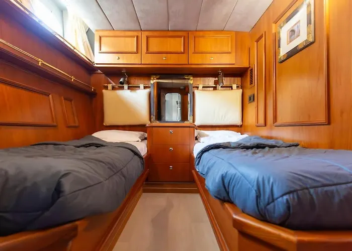 Yacht Evasion - Bateau Insolite Botel