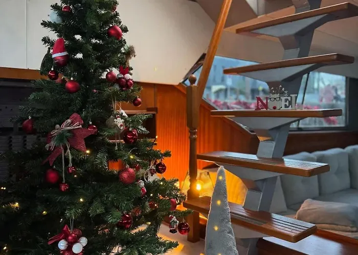 Botel Yacht Evasion - Bateau Insolite